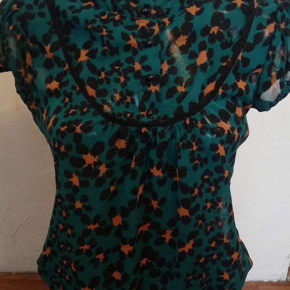 Ester See Thru 👀 Animal Print Hi Collar Blouse - Picture 1 of 5